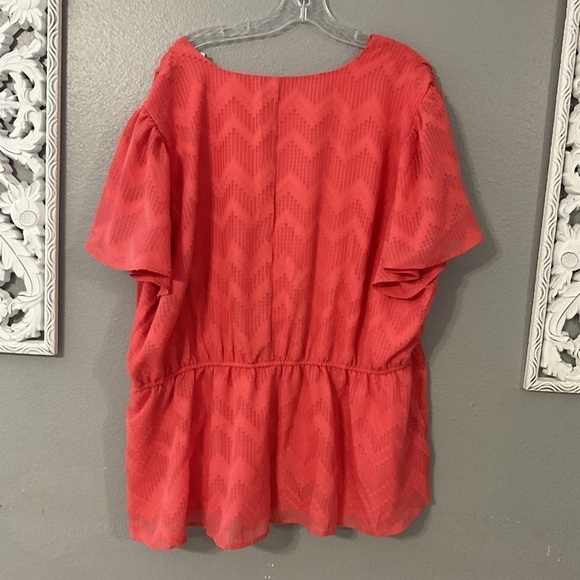 LANE BRYANT Coral Surplice Neck Peplum Top - size 26/28 NWT - Picture 5 of 8